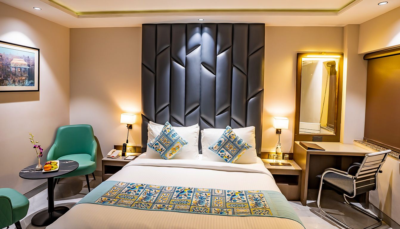 Regenta Place Raaj Agra Deluxe Double Room 2