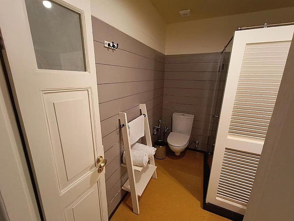 Hotel Pine Retreat Mall Road Premium Room 7