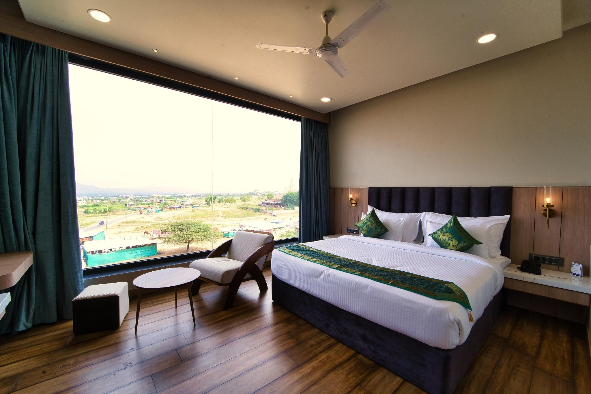 STERLING PUSHKAR Classic Room