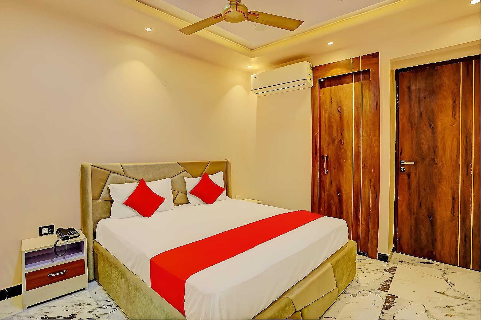  Indiana Palace DELUXE ROOM 2