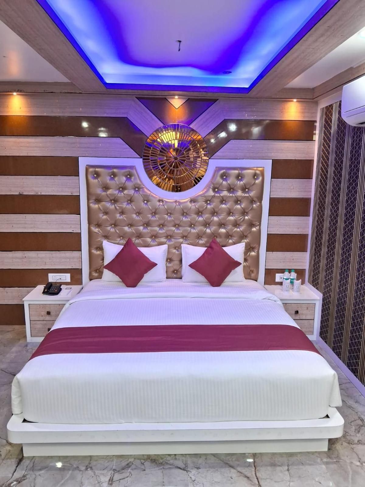 FAMILY SUITE