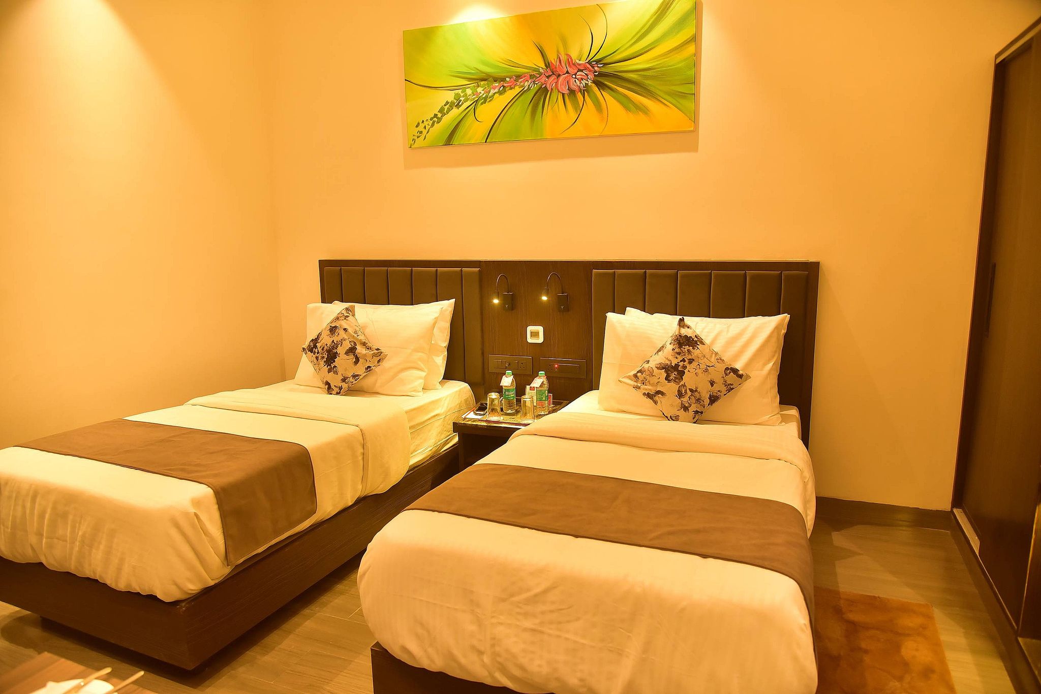 Deluxe Twin Bed
