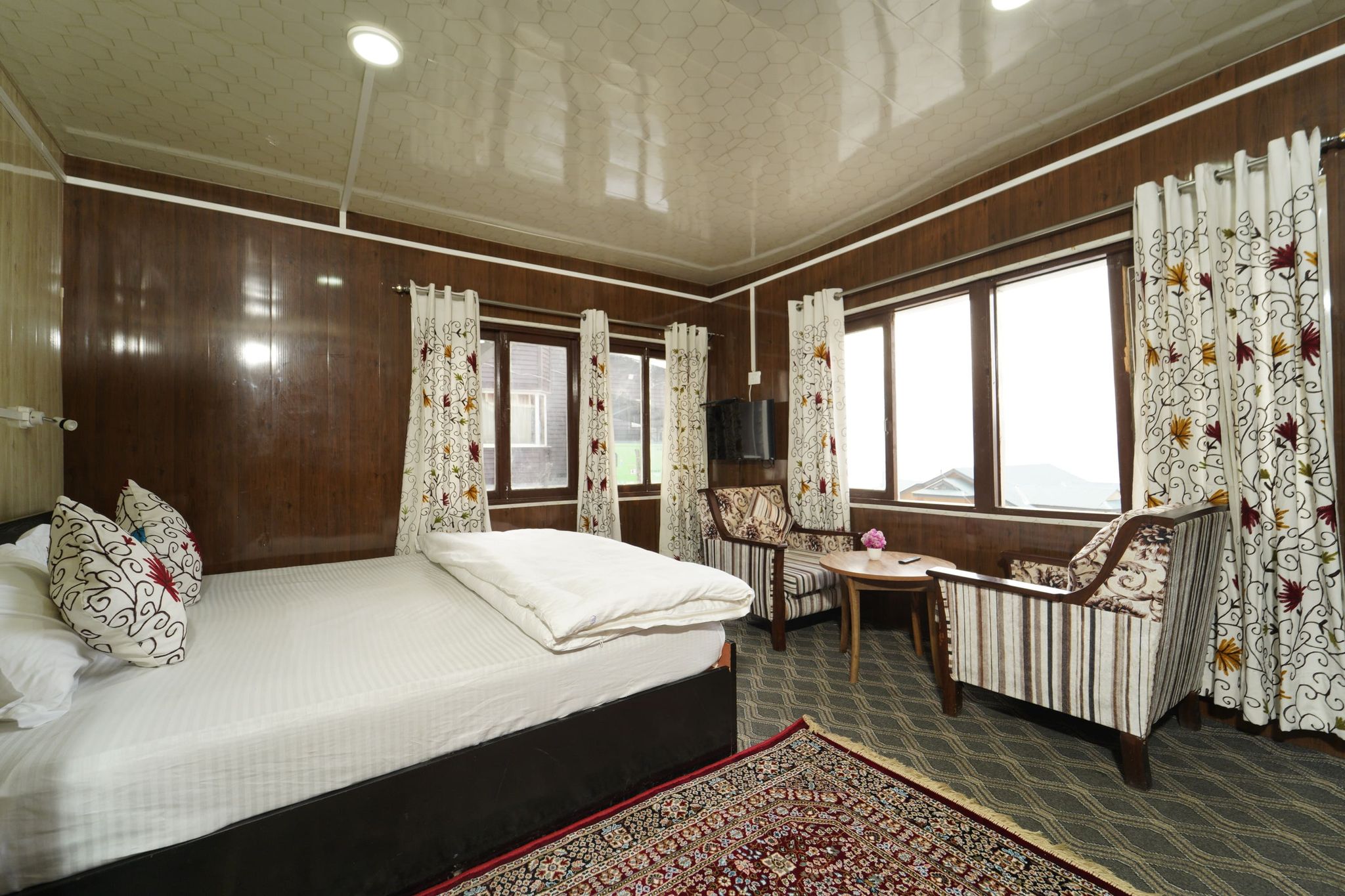 Zoop Gulmarg Deluxe Room 3