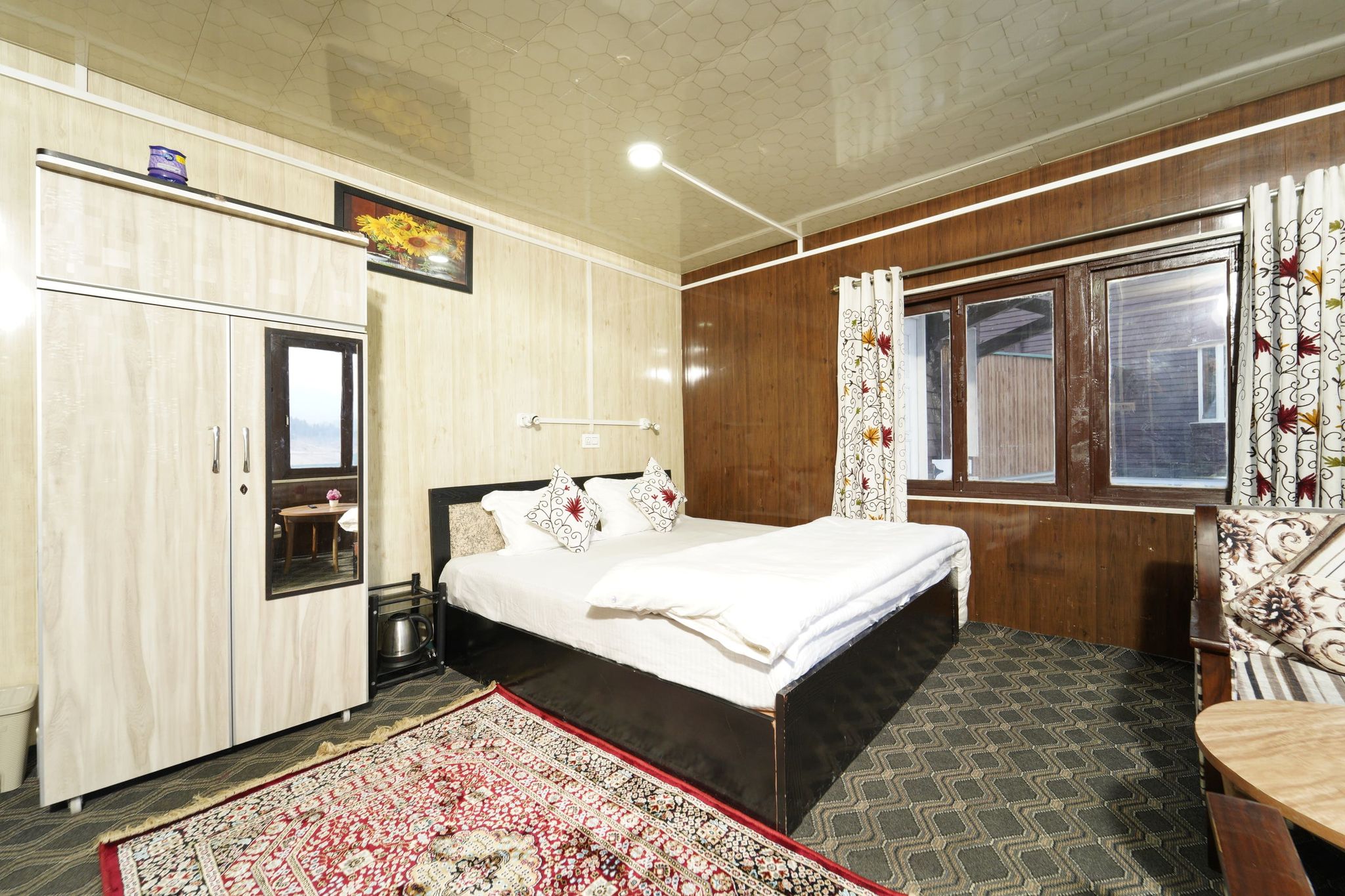 Zoop Gulmarg Premium Deluxe 3