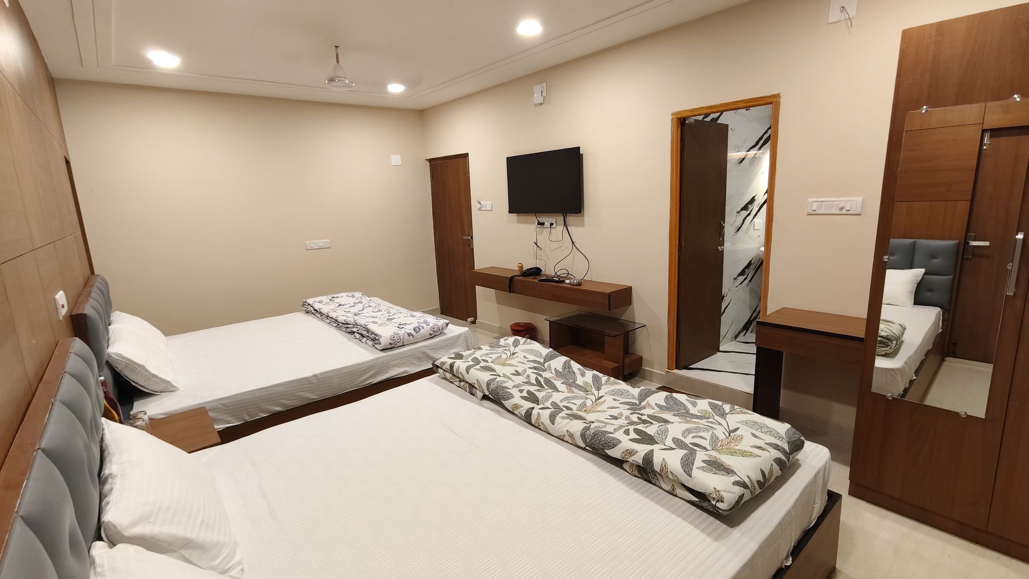 Luxury Ac (Quad Room)