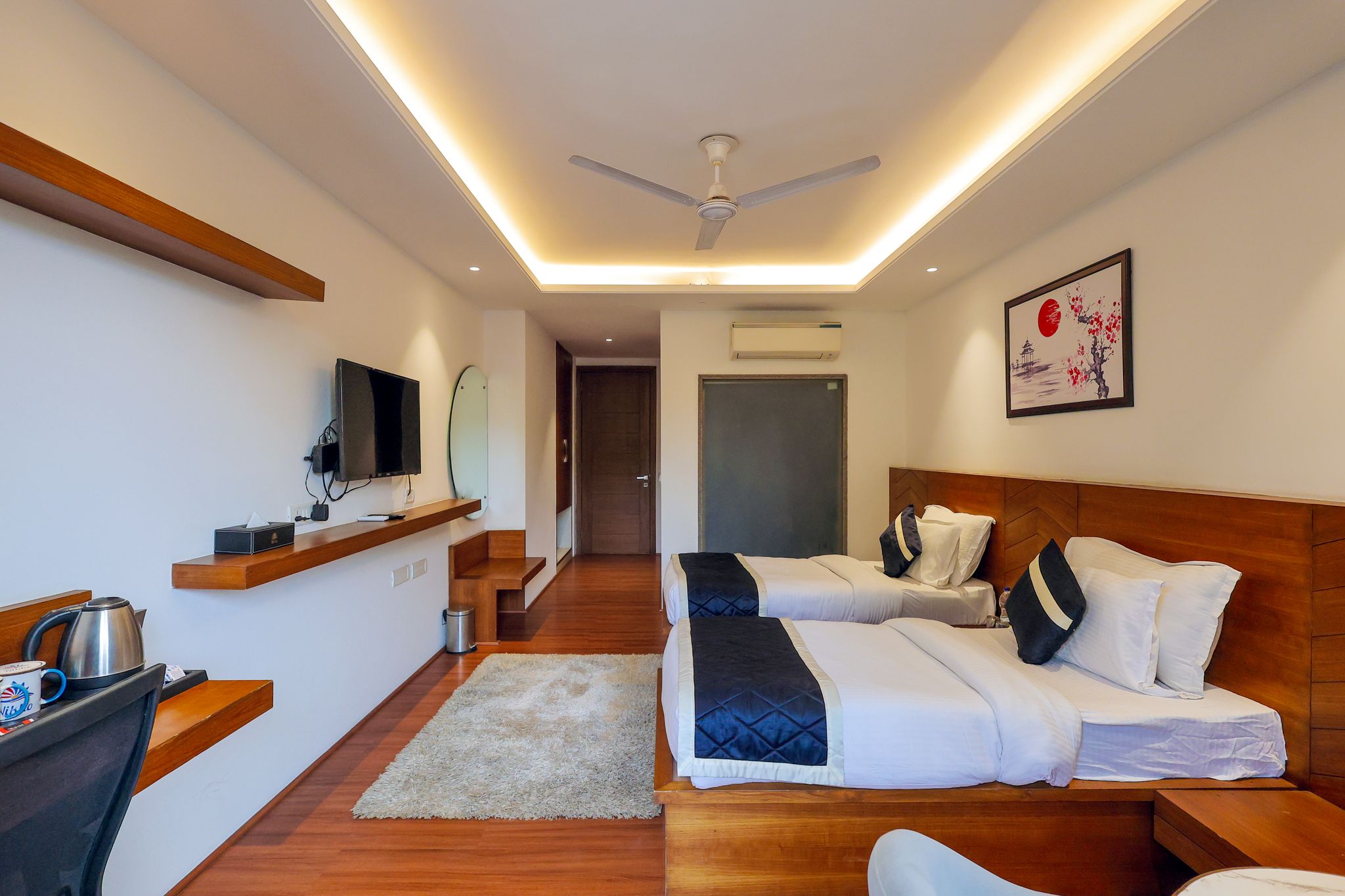 Super Deluxe Double Room with Balcony
