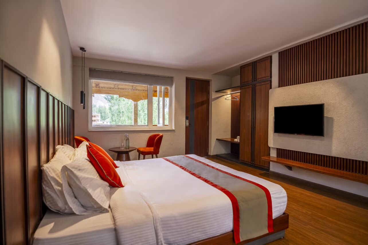 The Kaal Executive Suite Room With Balcony 3
