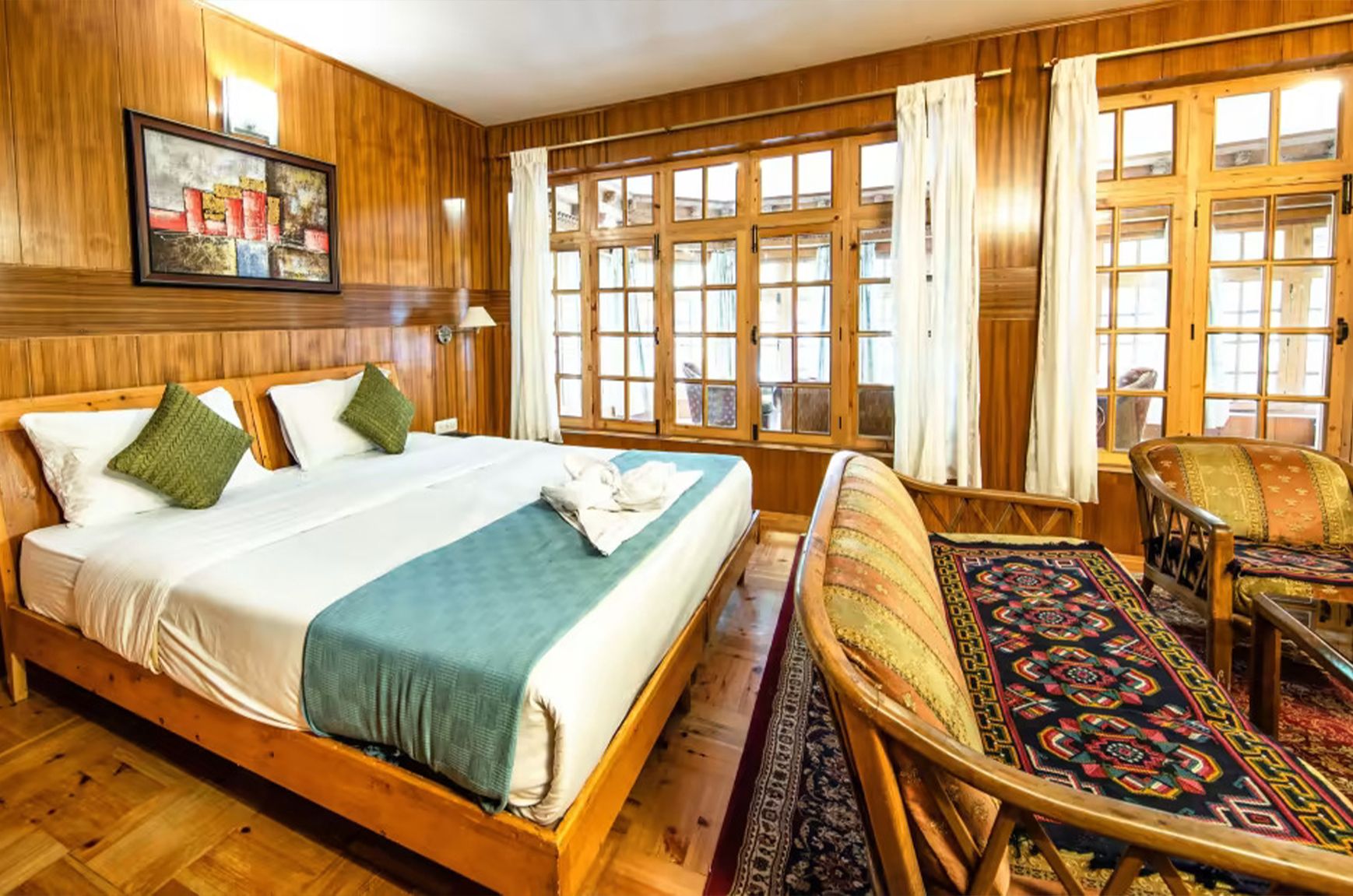 The Kaal Executive Suite Room With Balcony