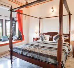 Hotel Karohi Haveli Deluxe Room (No Lake View) 2