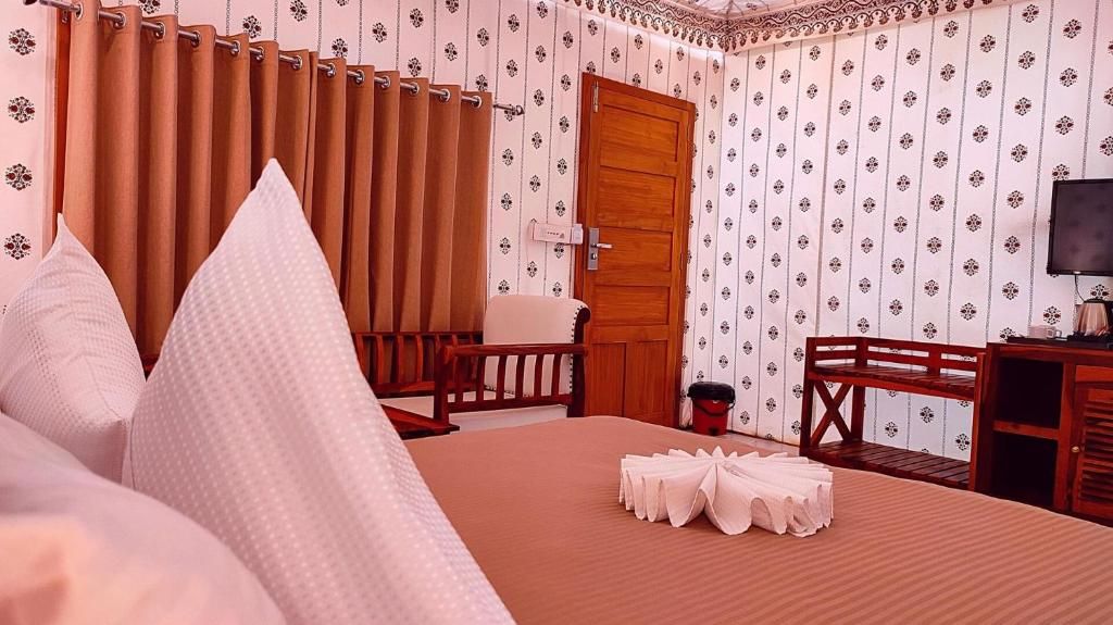 The Sky Imperial Nakoda Green Valley Resort Imperial Tent 2