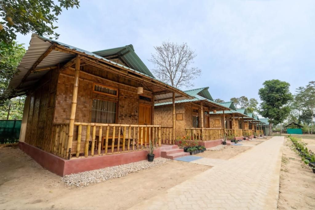 Traditional Deluxe Bamboo Cottage