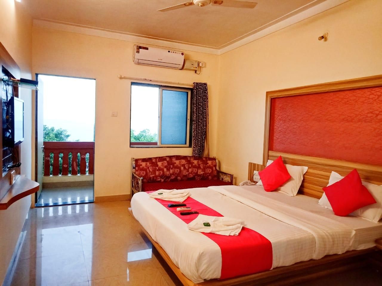 Deluxe Room with Balcony