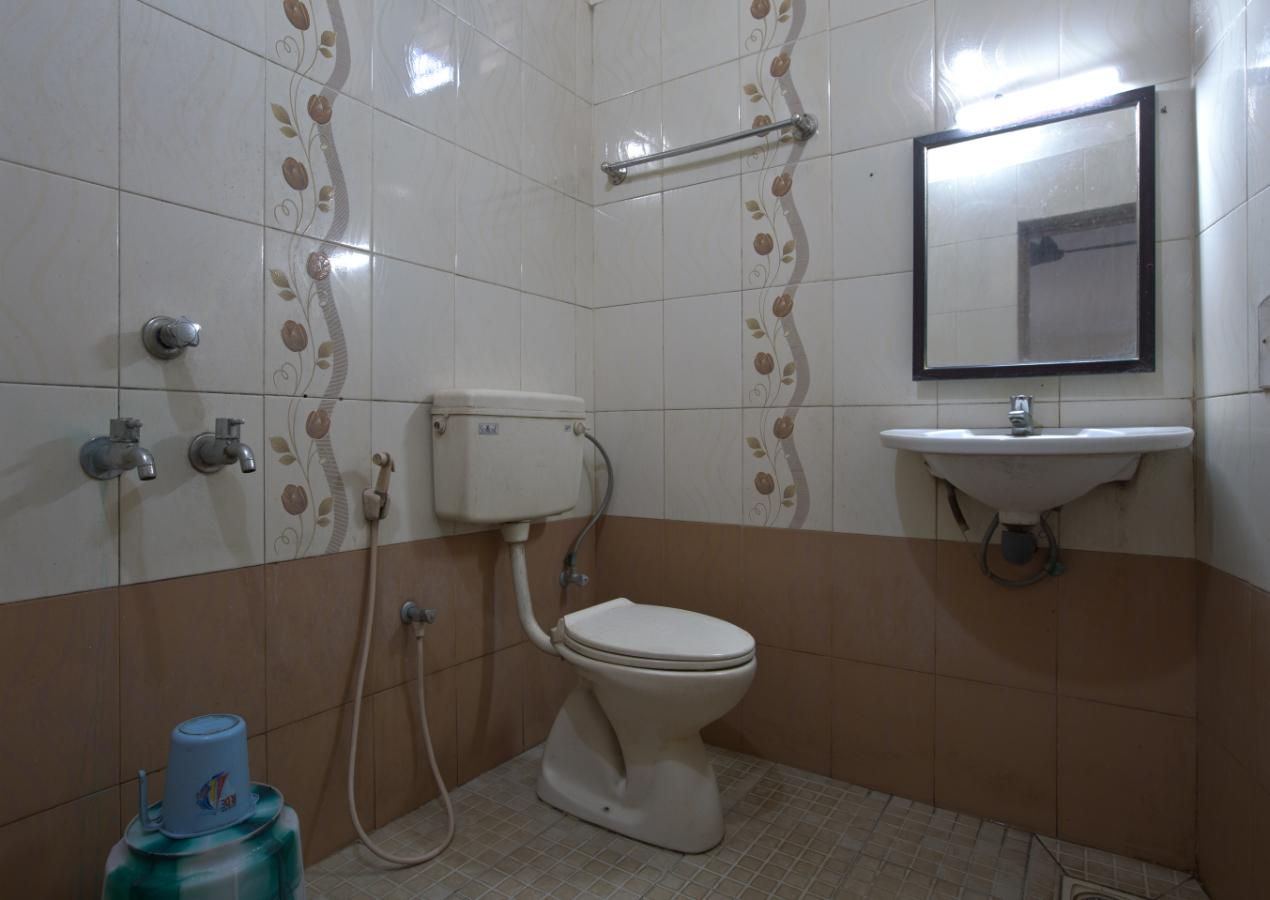  JAYA BHARATHI LODGE Non AC Single 2