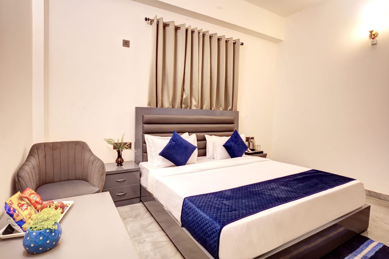 Hotel Elite Grand Deluxe Room 2