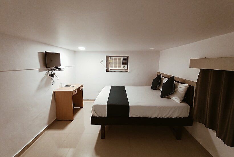 Hotel Shangrila DELUXE AC ROOM