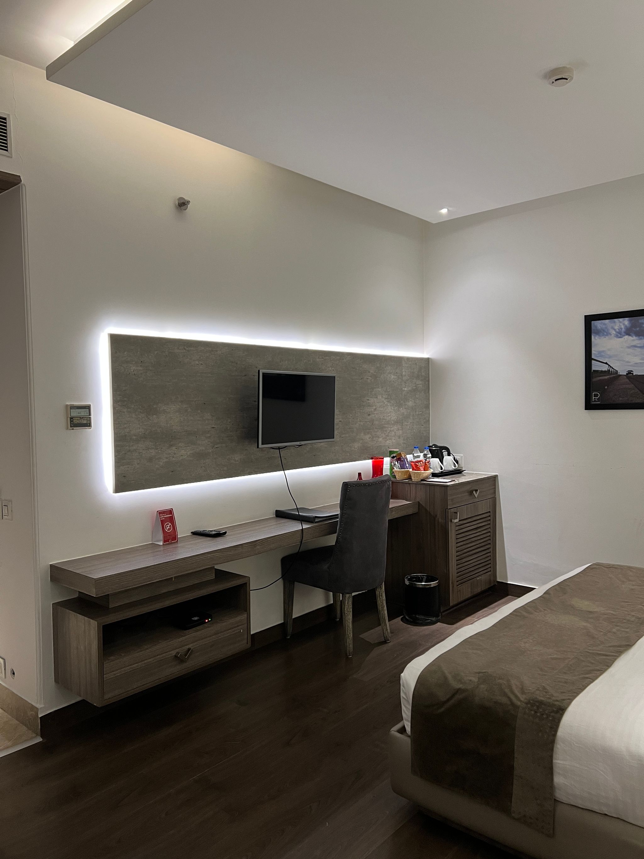 AB Clarks Inn Jalandhar Deluxe Room 11