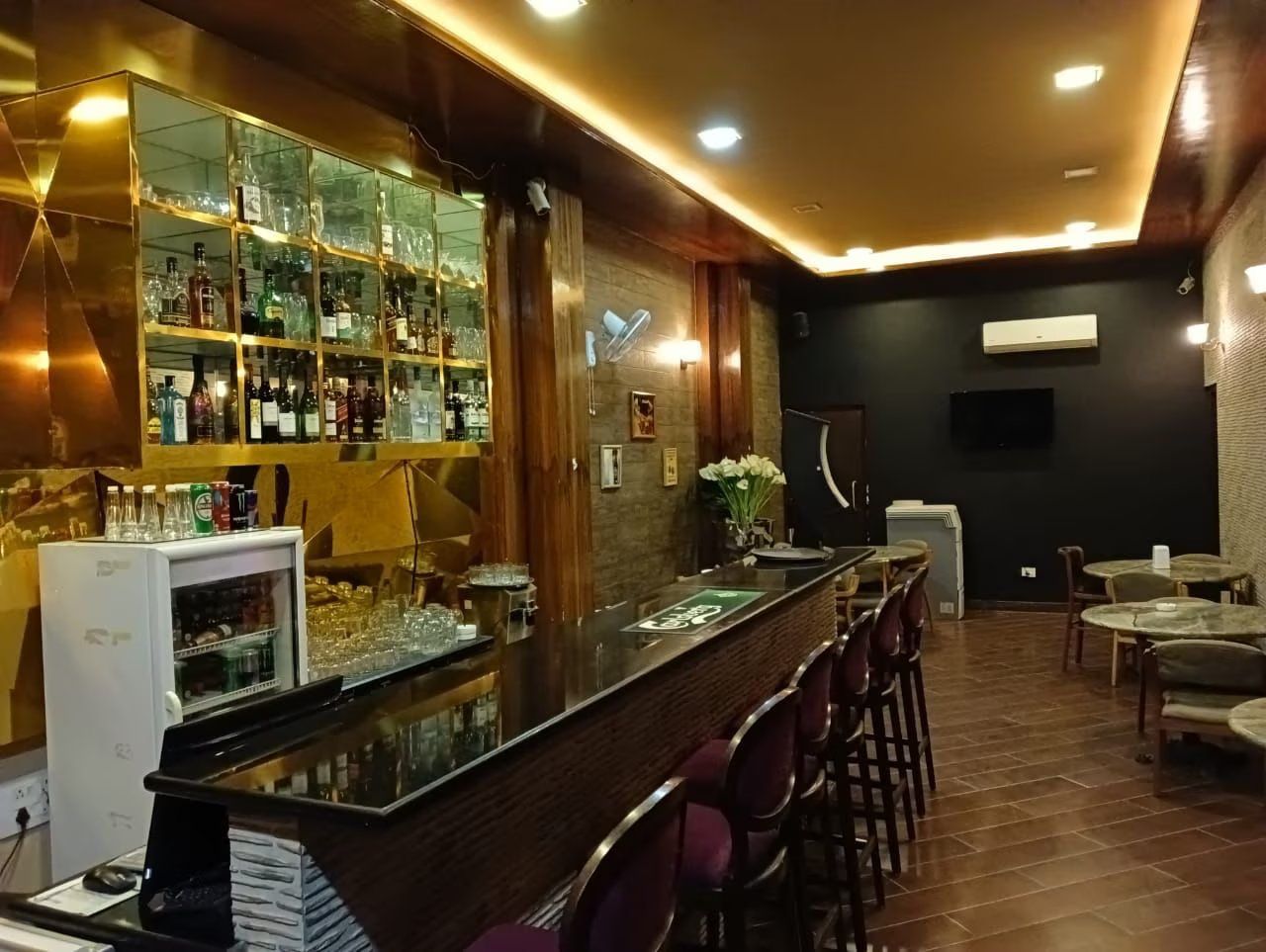 Bar