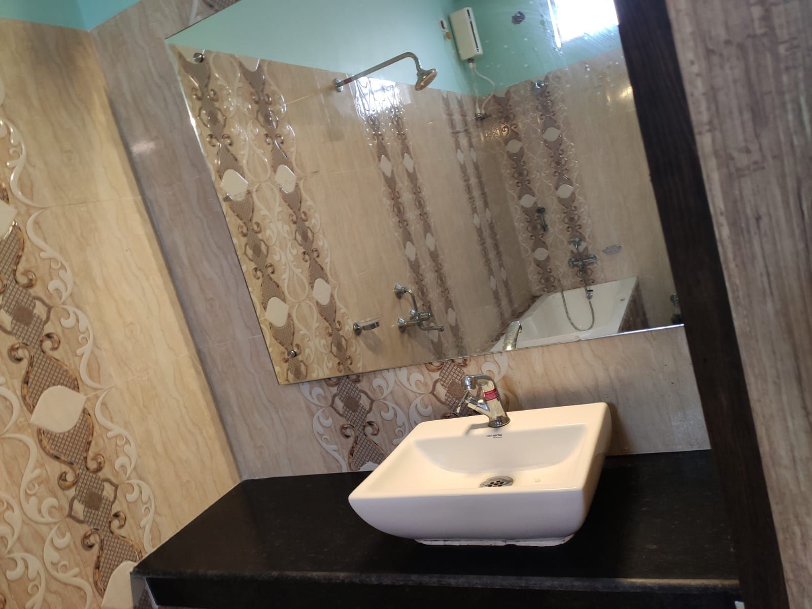 Super Deluxe Side Sea View room from common balcony