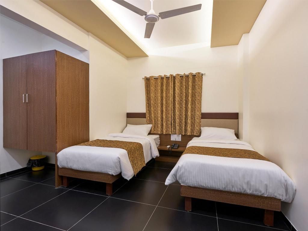 Triple Bed AC Room