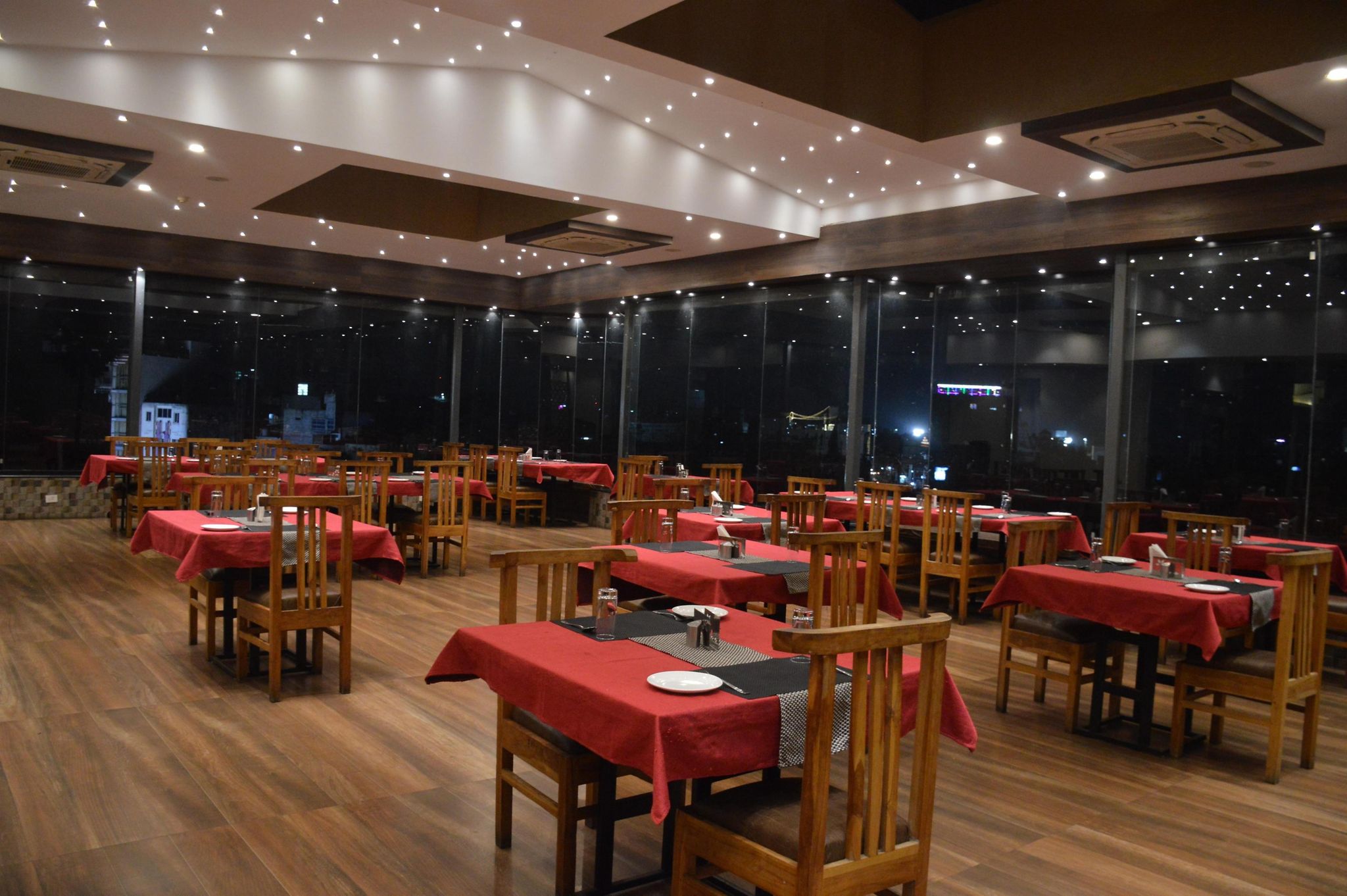 Food & Dining