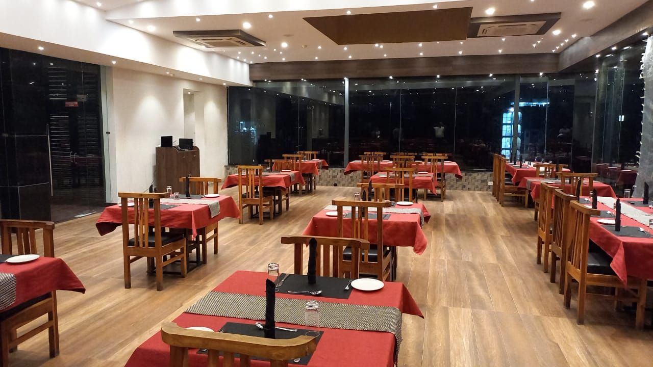 Food & Dining