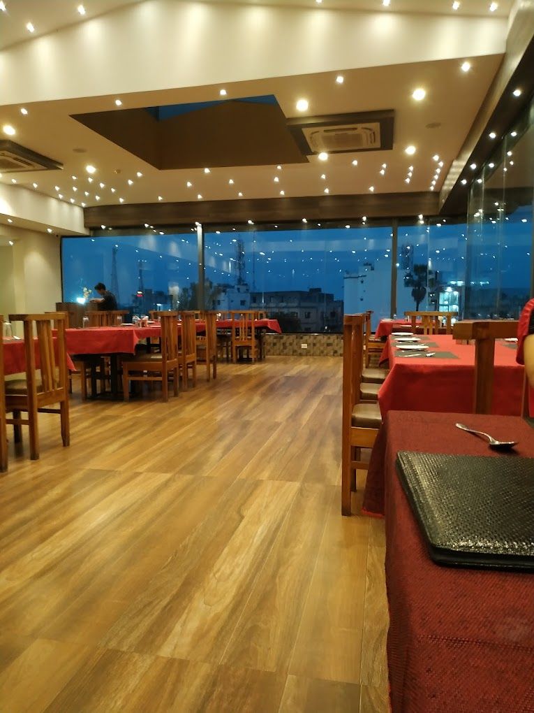 Food & Dining