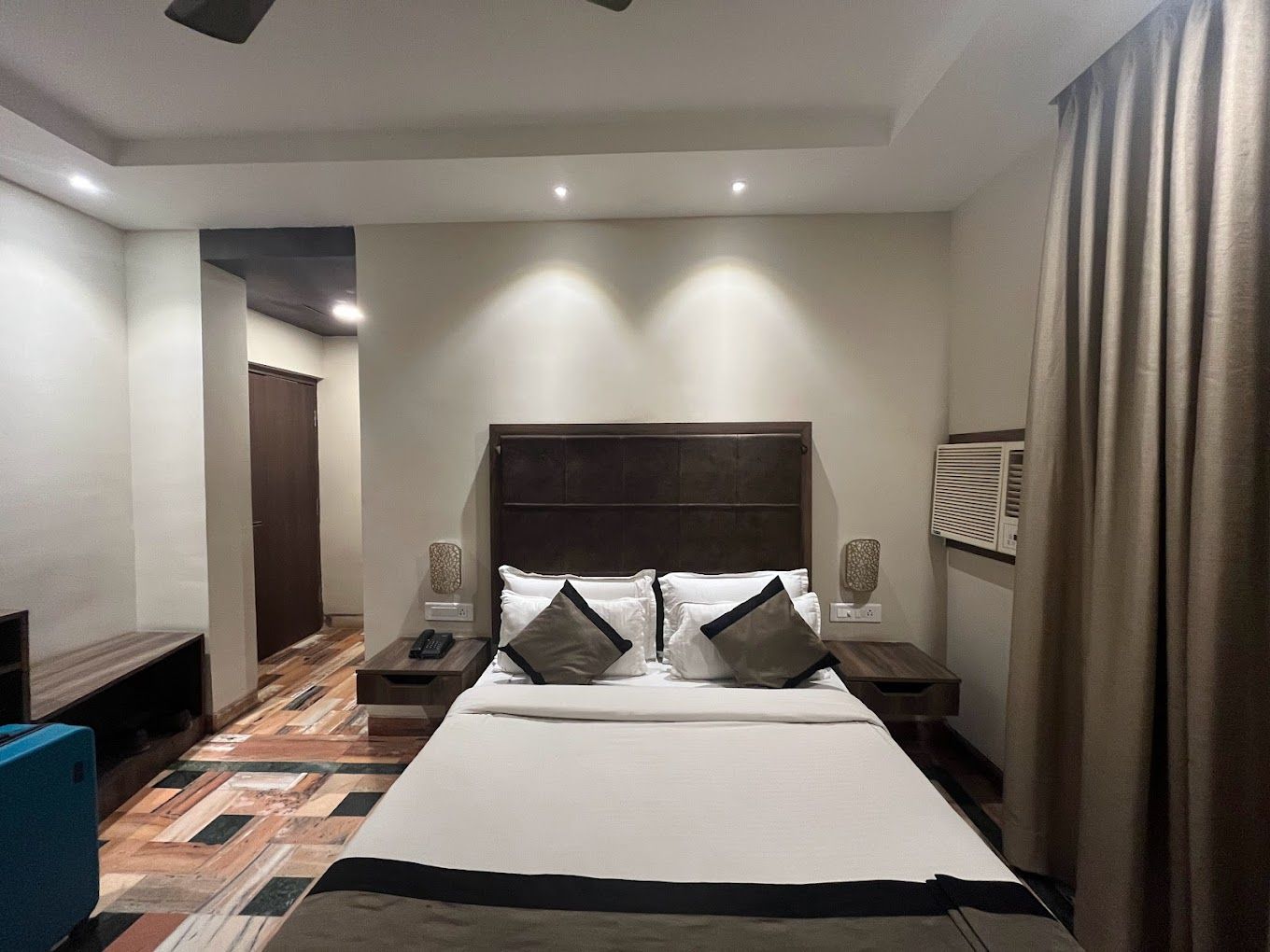 Suite Room
