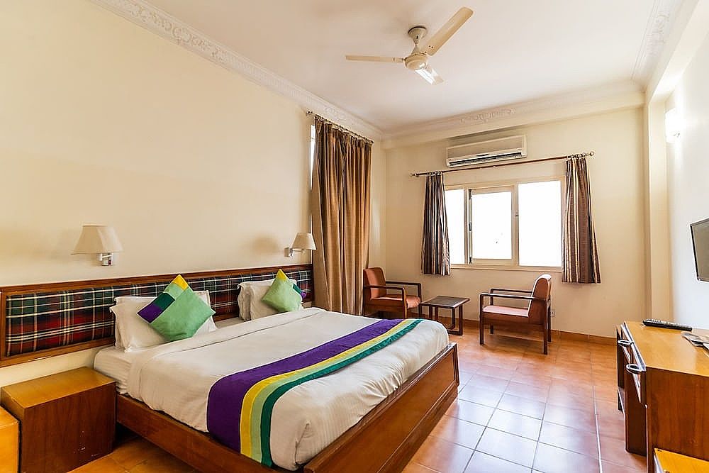 Hotel Kant Palace Standard room 8