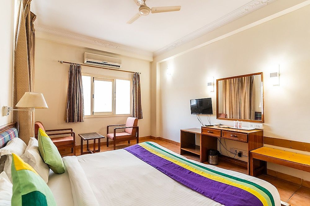 Hotel Kant Palace Standard room 5