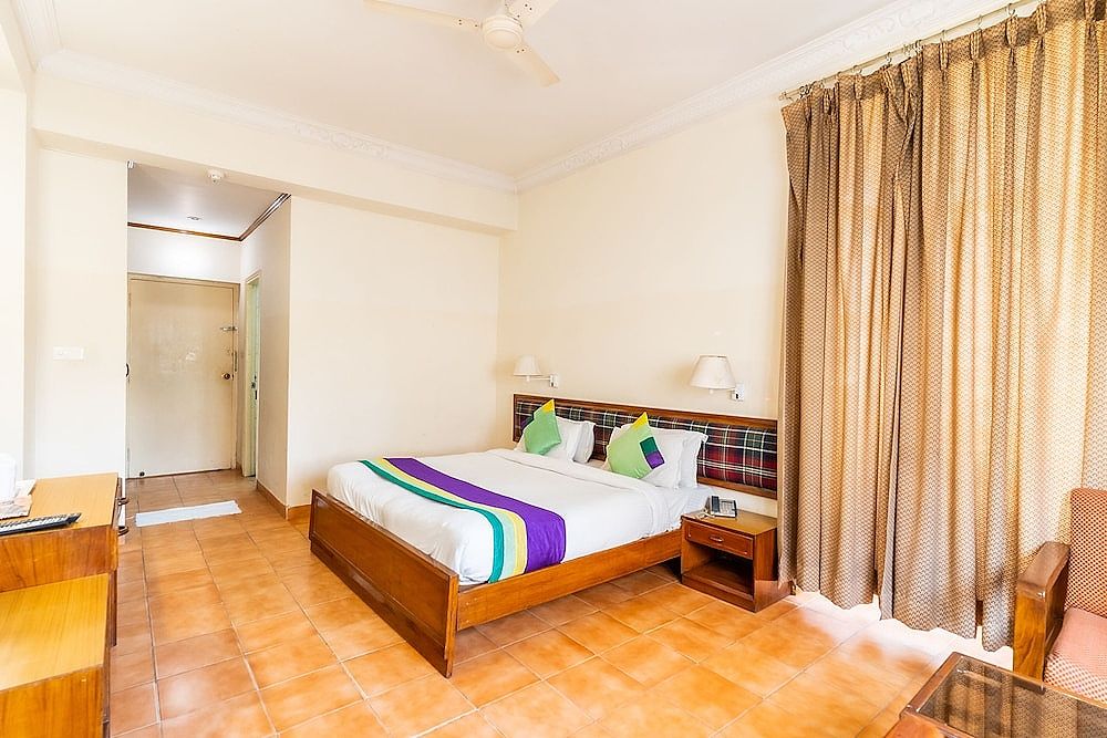 Hotel Kant Palace Standard room 10