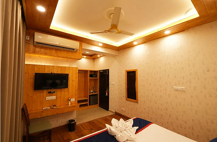 Hotel Bella Heights – Near Dalai Lama Temple Deluxe AC Room with Balcony 10