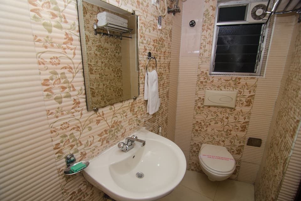 Q-Inn Executive Double Room 8