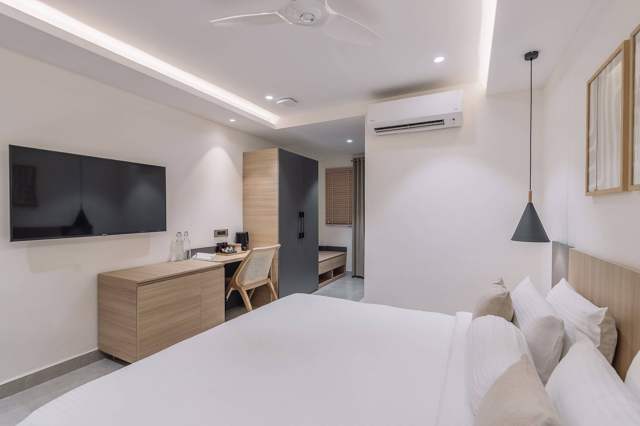 SKYLA Studios & Suites - Kondapur Premier King Supreme 5