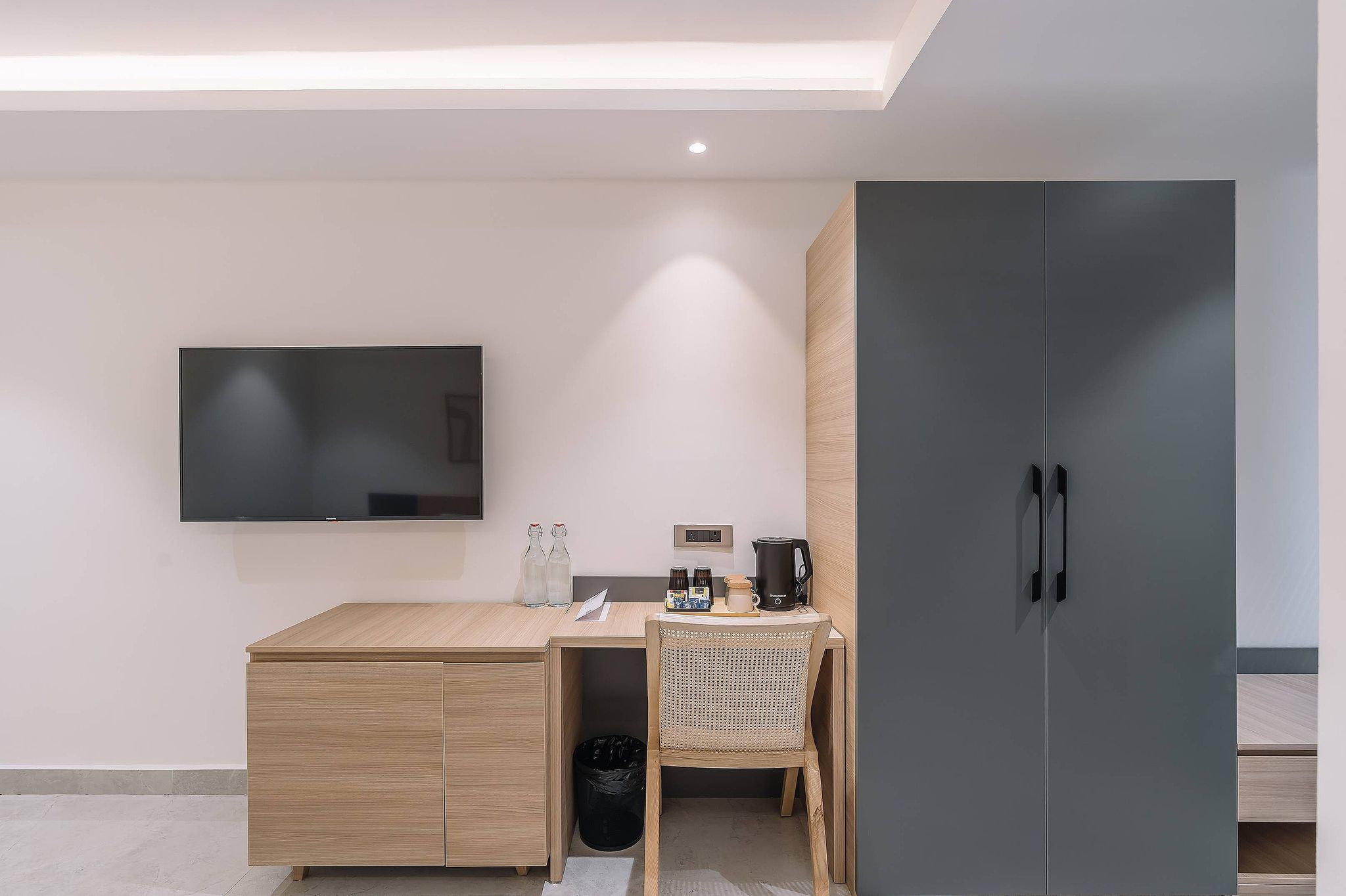 SKYLA Studios & Suites - Kondapur Premier King Supreme 9