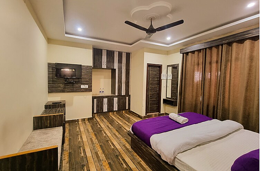 Hotel JK Dharamshala Deluxe Room 4