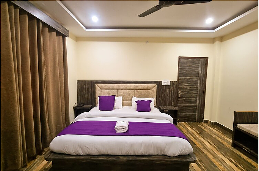 Hotel JK Dharamshala Deluxe Room 3