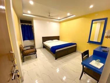 Shivanand Lodge AC Double Room