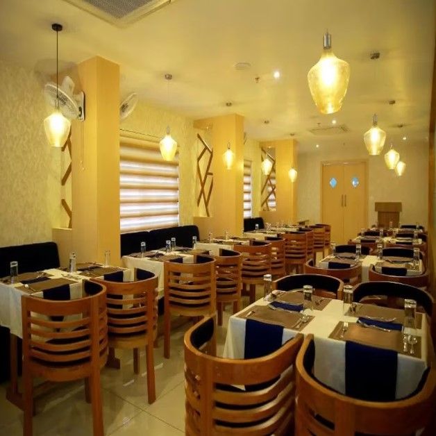 Food & Dining