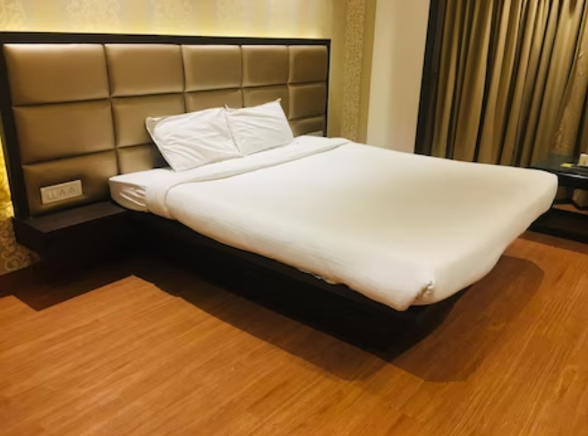 Royal Garden Resort Deluxe Room 3