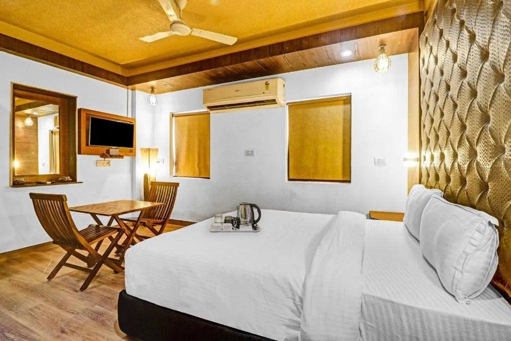 Super Deluxe Room