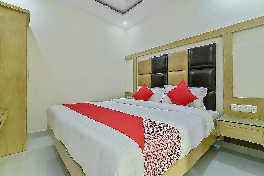 Hotel Brahmaputra Paharganj Standard NON AC Room Local ID accepted 3
