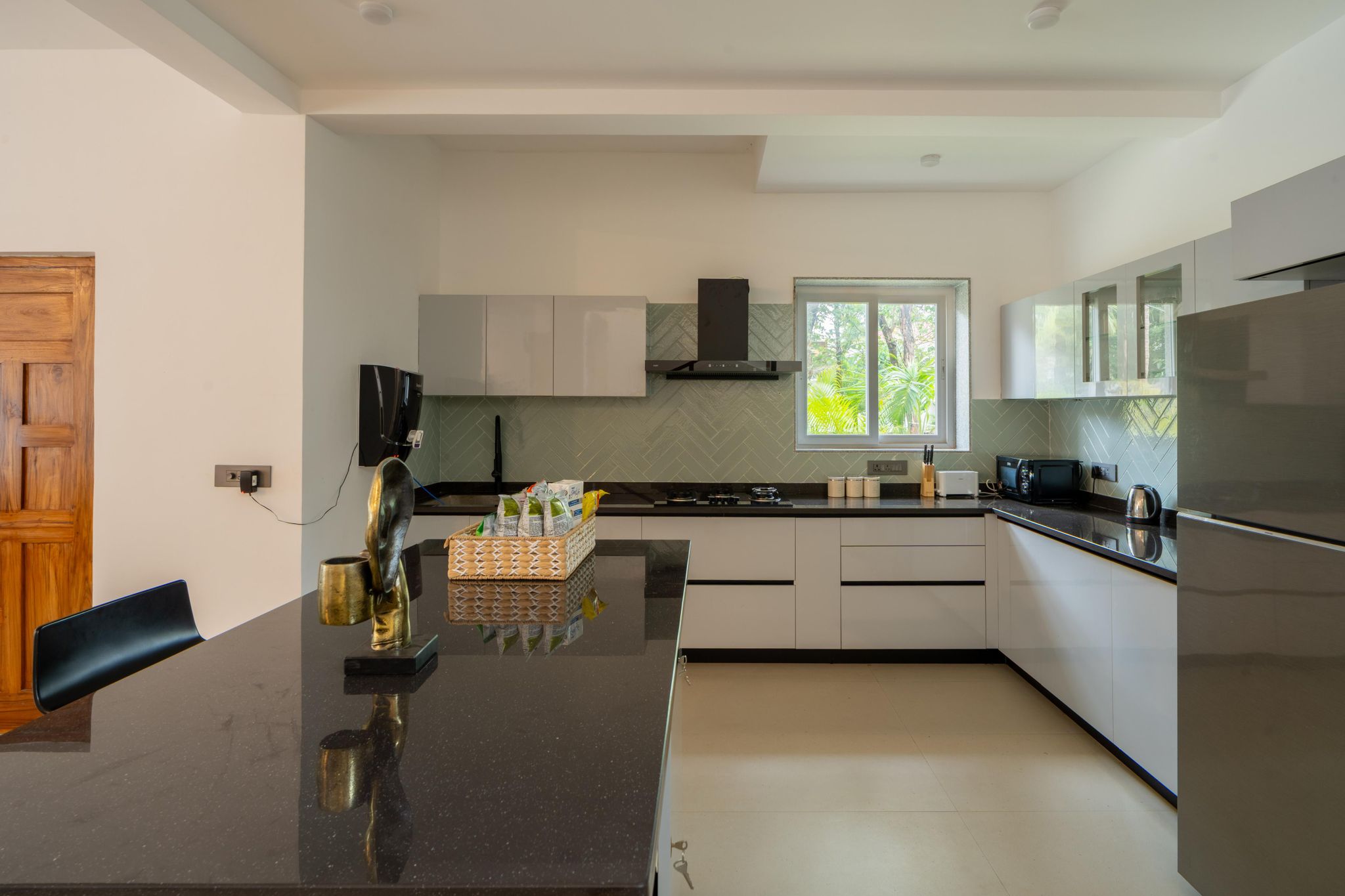 Elivaas Miro - Luxurious 3BHK Villa with Pvt. Swimming Pool
