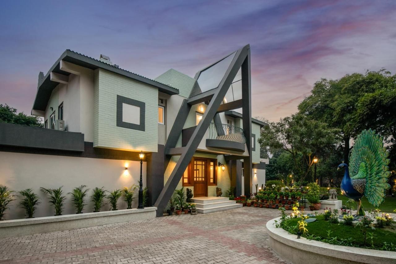 ELIVAAS Esh Luxury 5 BHK Villa with Private Pool, Manesar