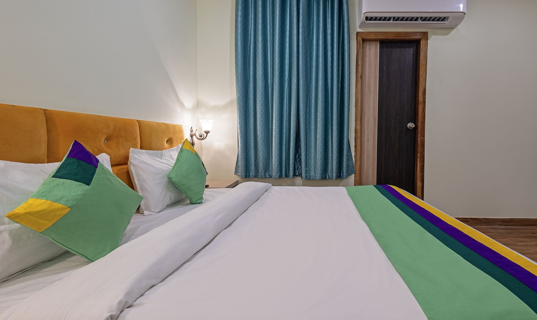 Treebo Shakuntalam, Near Lucknow Airport Standard Double Room 3