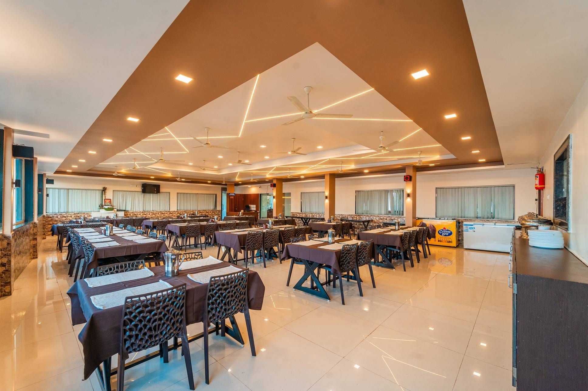 Food & Dining