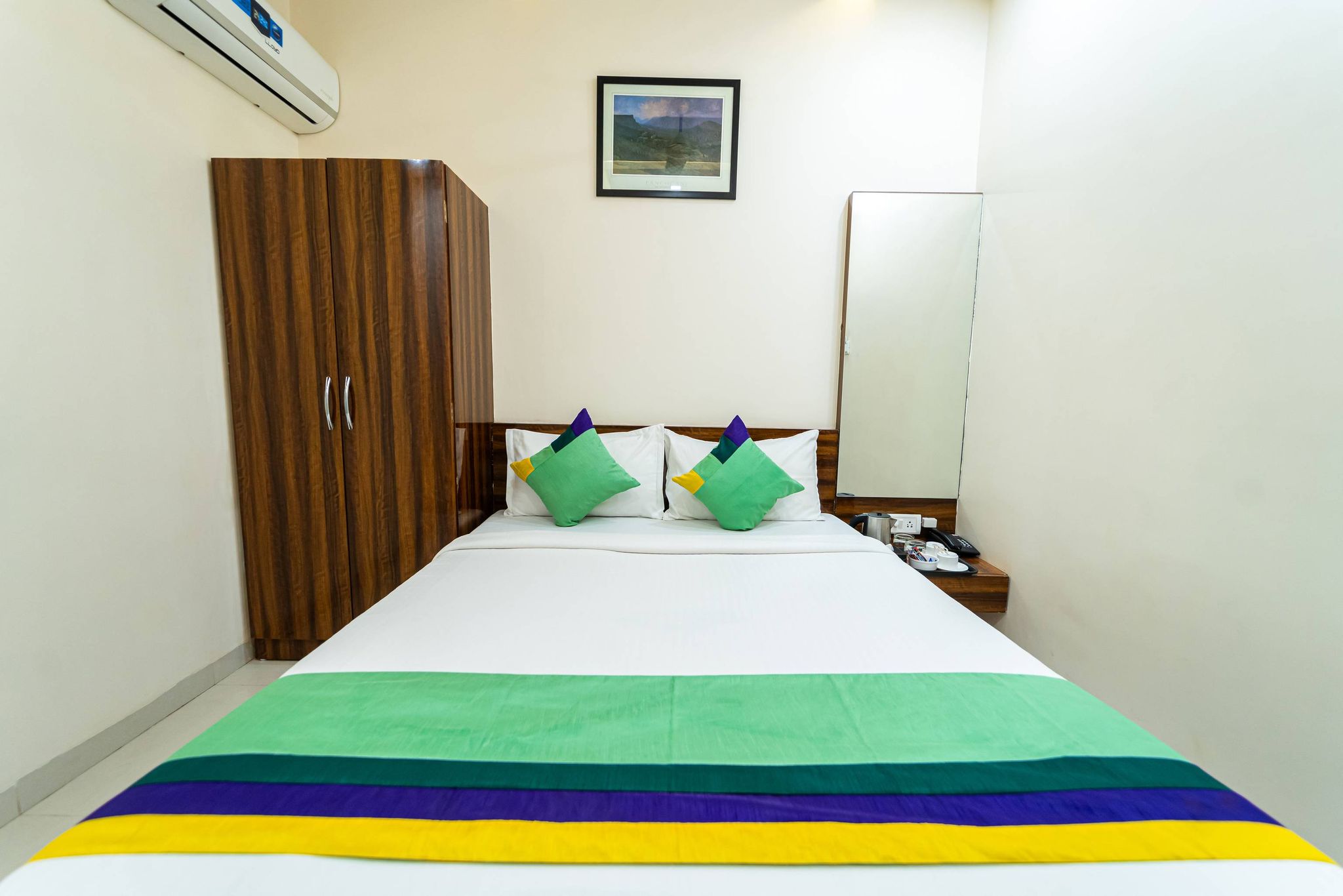 Treebo Kaizen, 3 Kms From Paragliding Economy Double Room 5