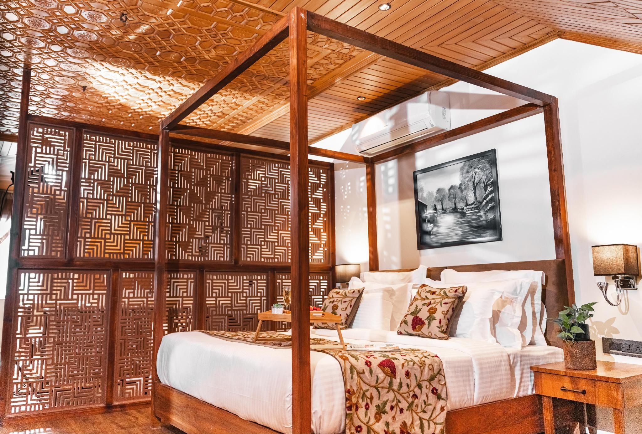 Royal Room