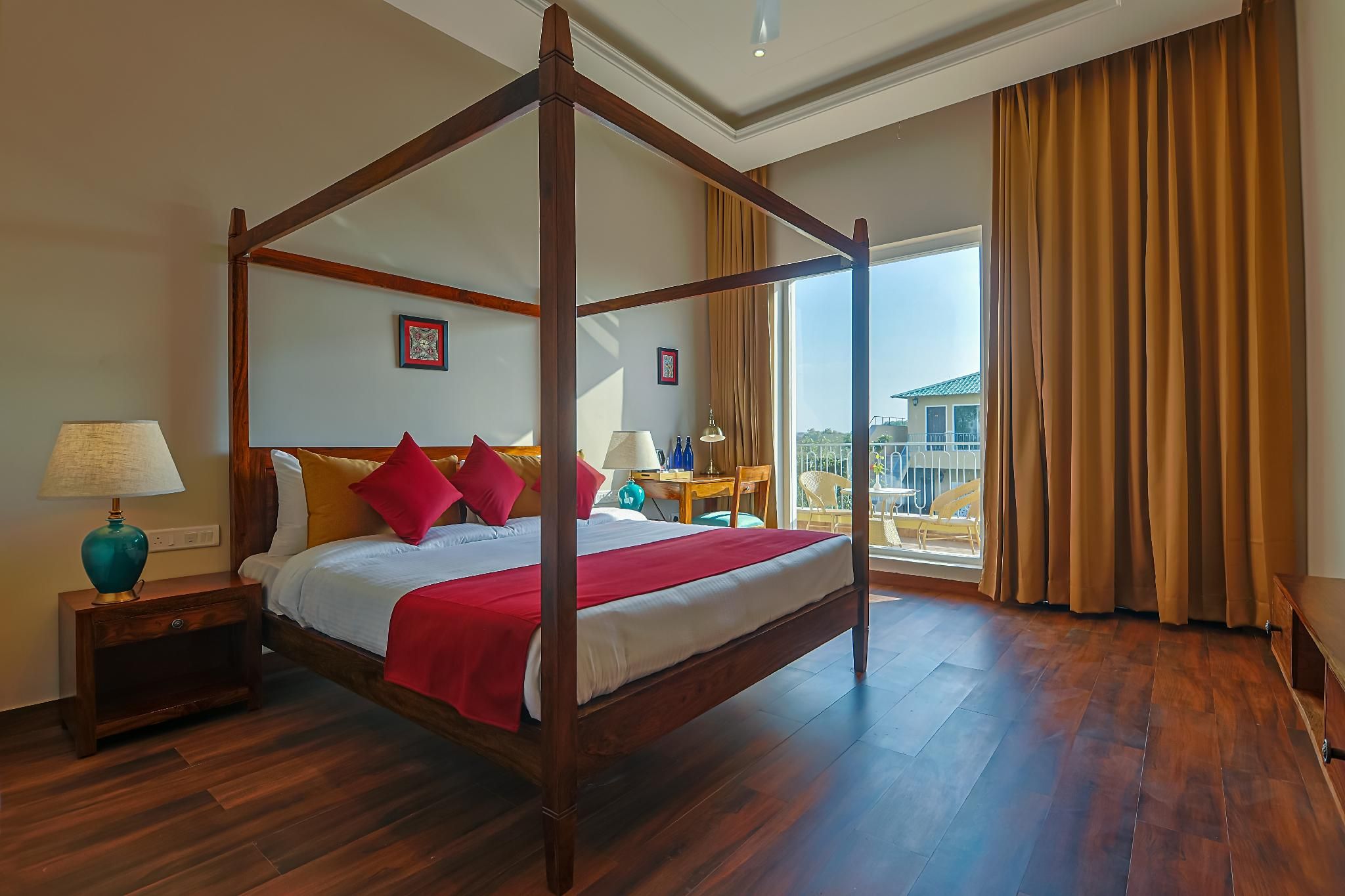 Luxury Room Pool Facing