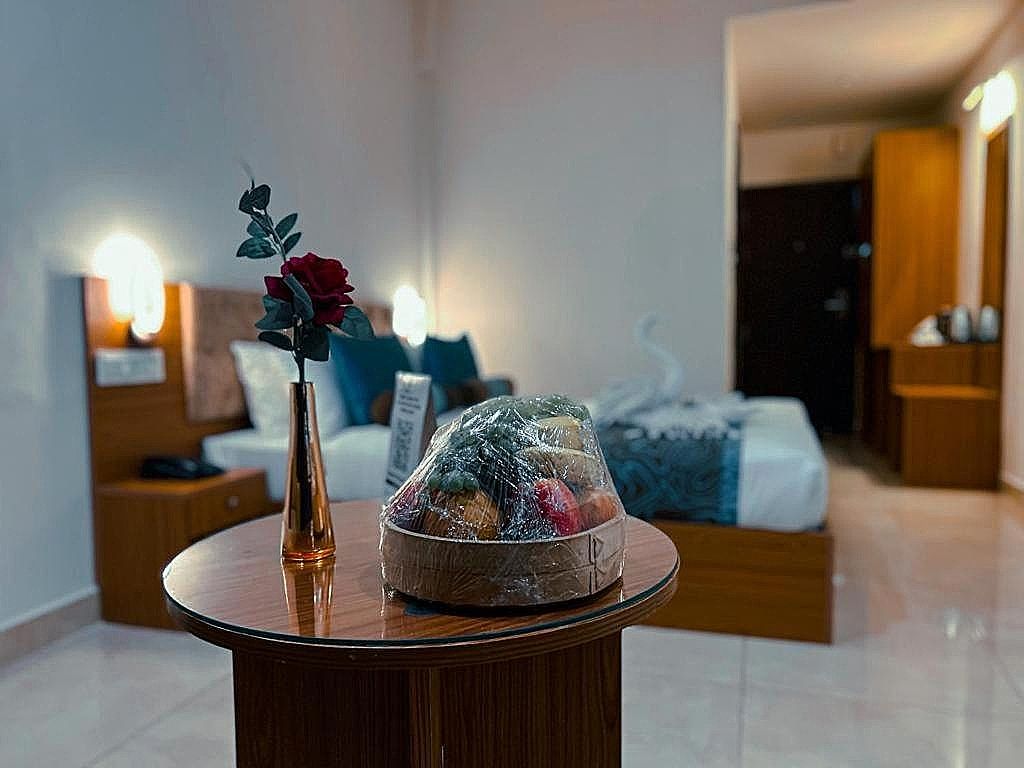 Happy Stays - Whitefield Deluxe Room 4