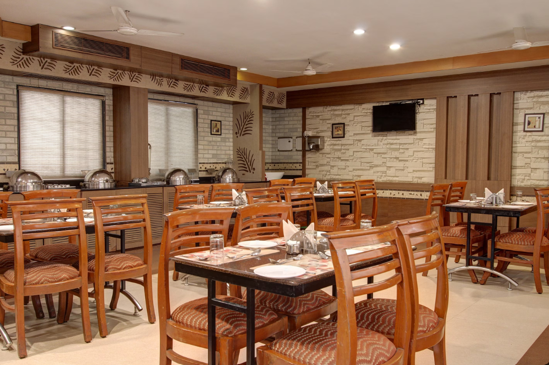 Food & Dining